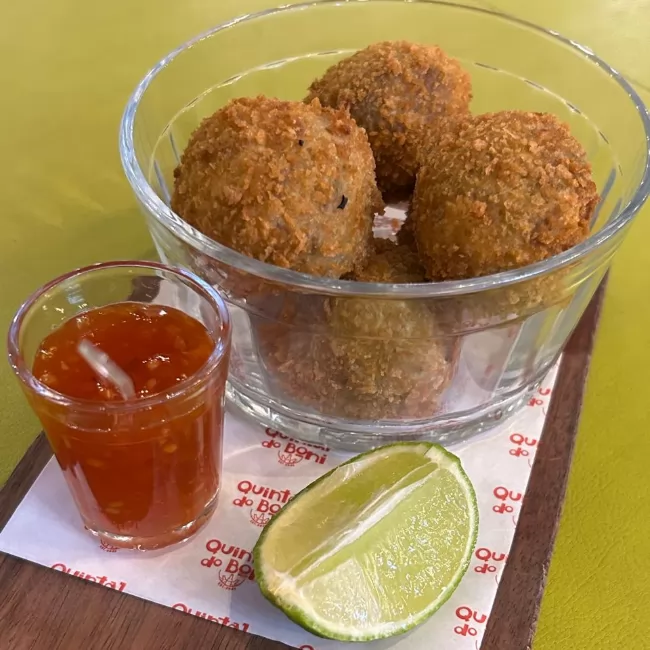 Bolinho de Costela